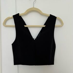 V-neck Crop tank